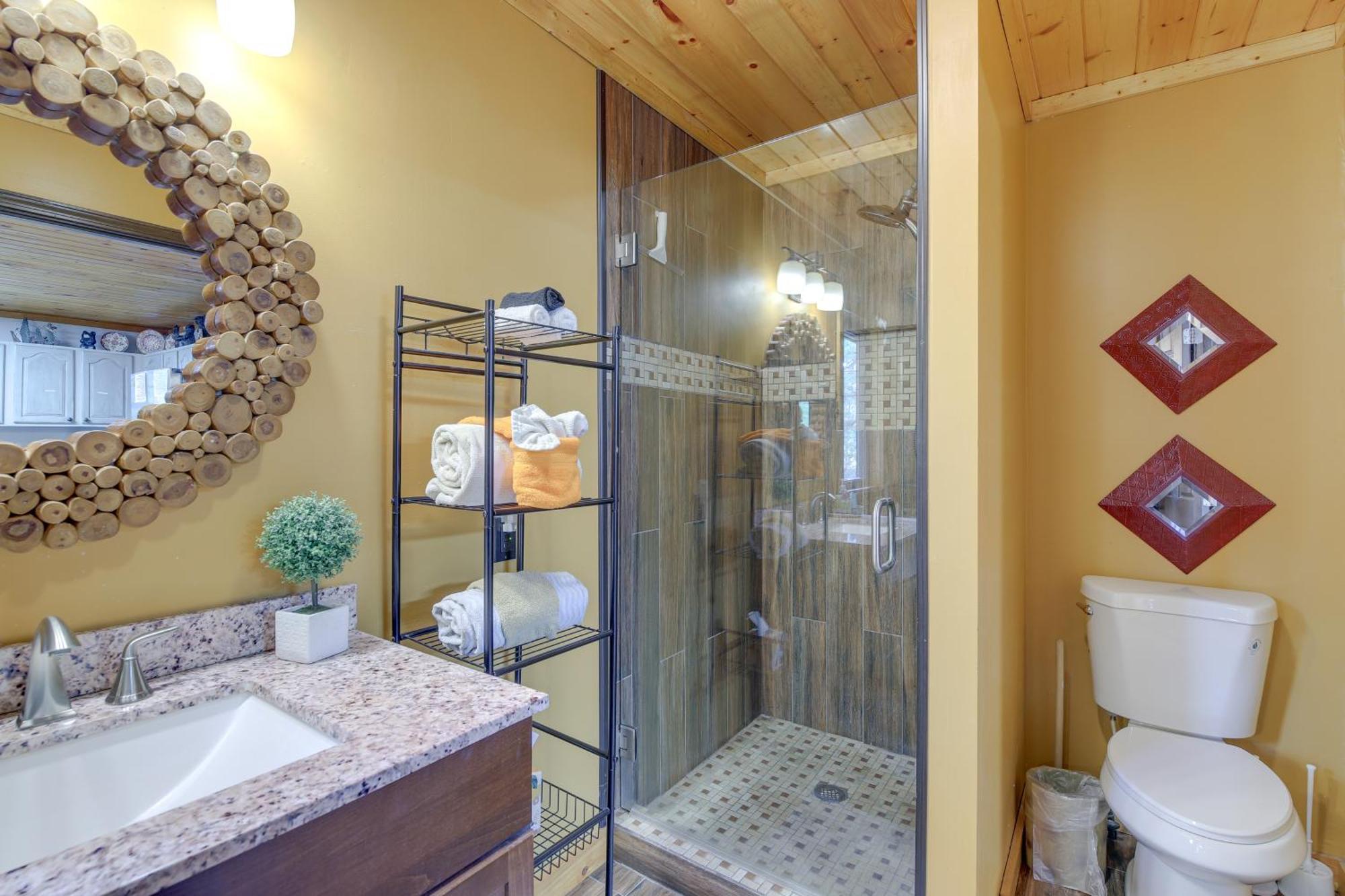 Above And Beyond Pigeon Forge Cabin With Prime Views! 외부 사진