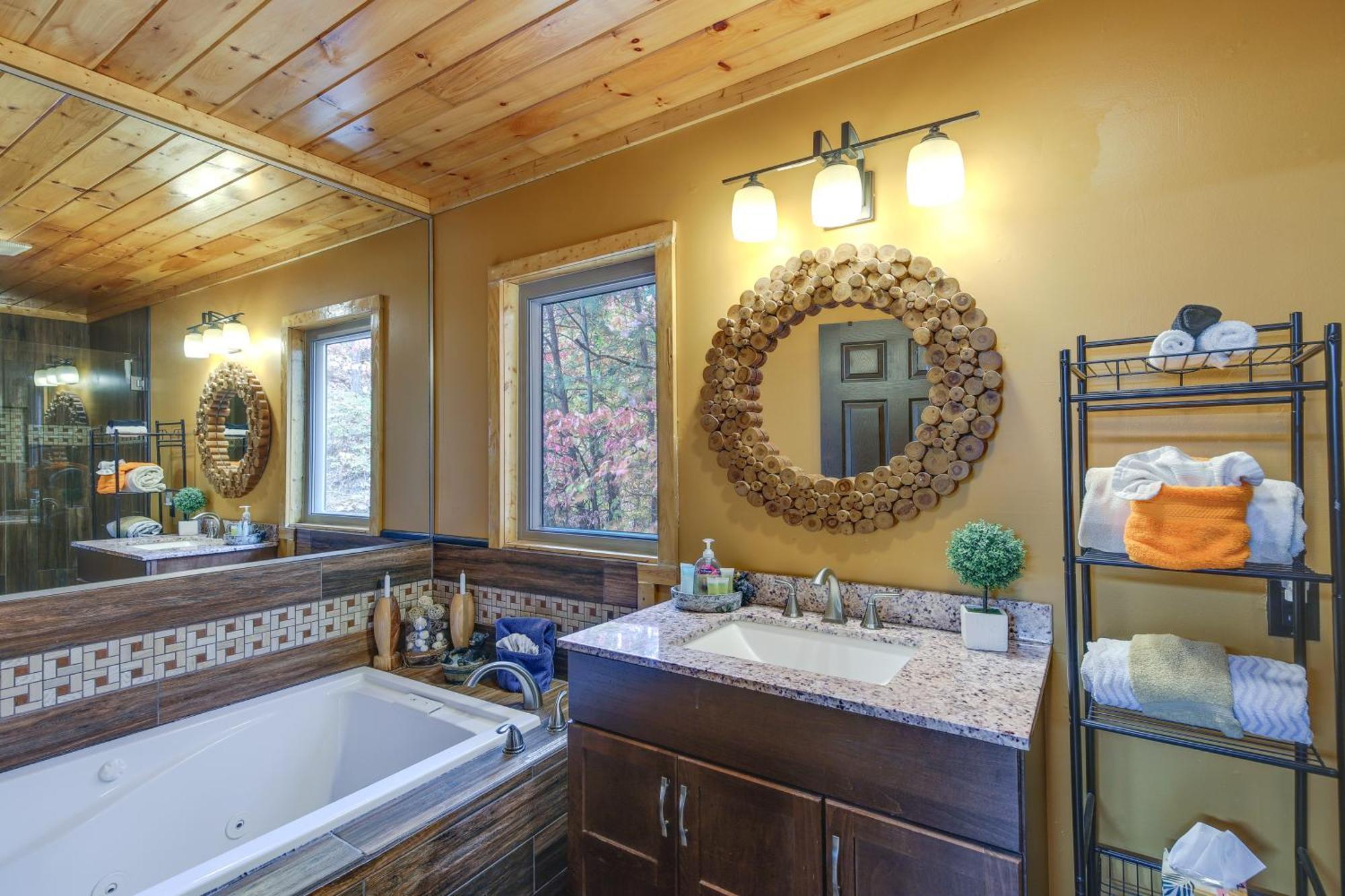 Above And Beyond Pigeon Forge Cabin With Prime Views! 외부 사진