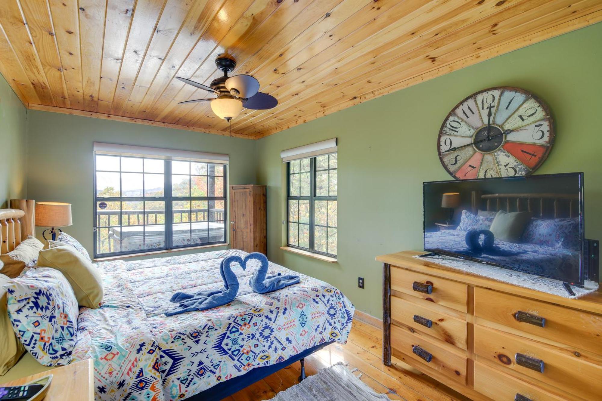 Above And Beyond Pigeon Forge Cabin With Prime Views! 외부 사진