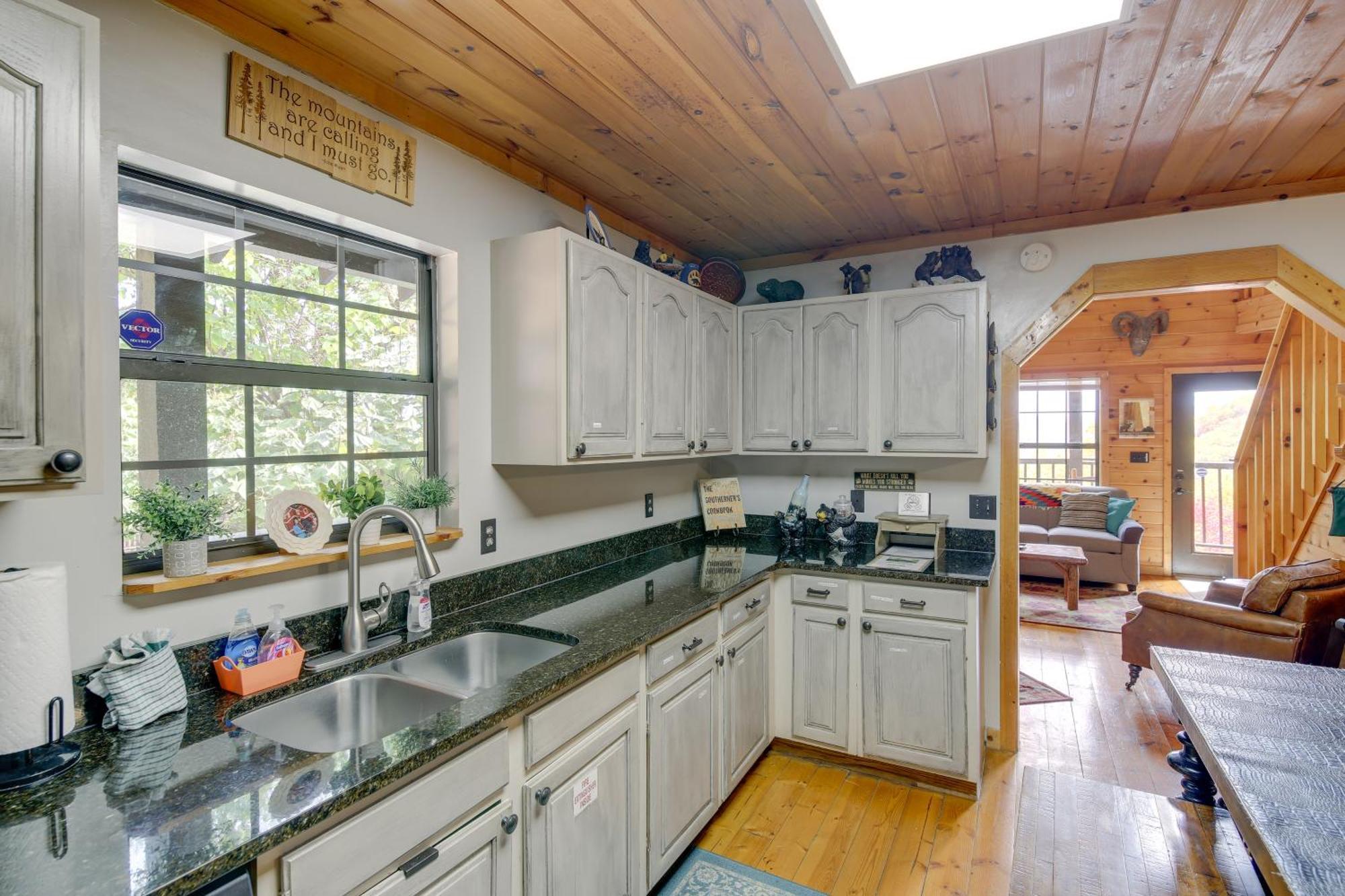 Above And Beyond Pigeon Forge Cabin With Prime Views! 외부 사진