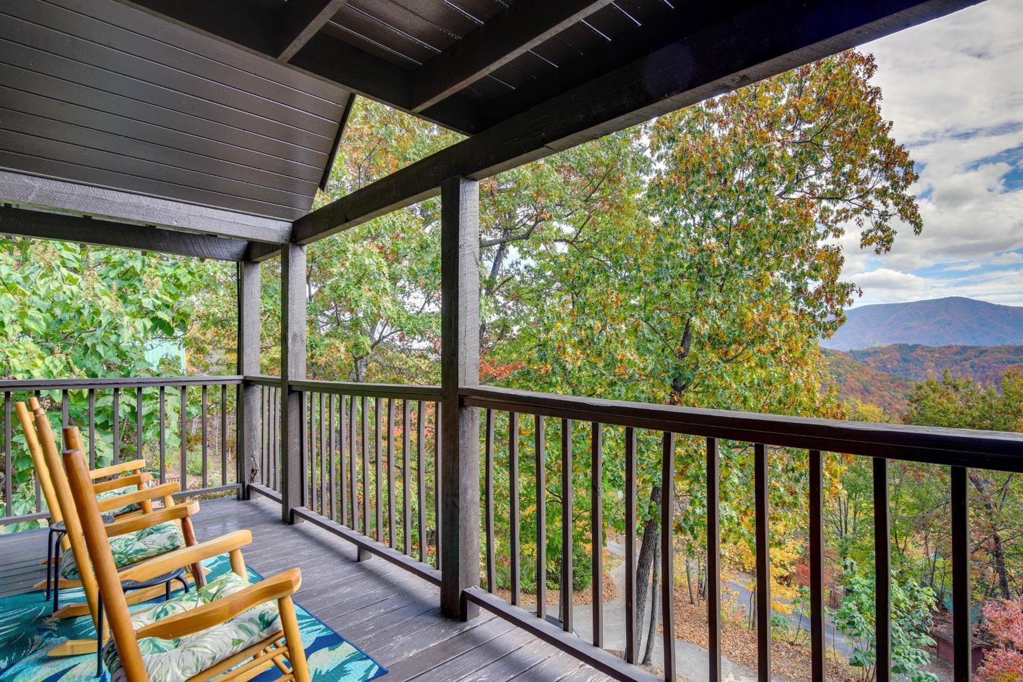 Above And Beyond Pigeon Forge Cabin With Prime Views! 외부 사진