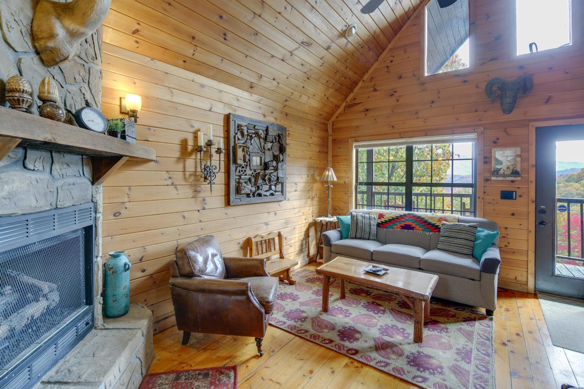 Above And Beyond Pigeon Forge Cabin With Prime Views! 외부 사진